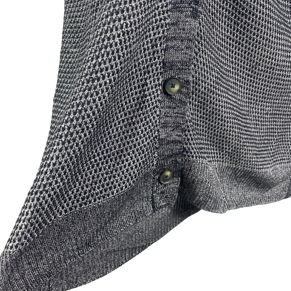 Vince timeless button
